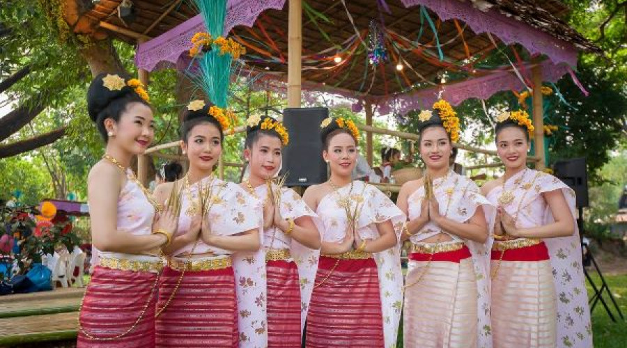 Thai Woman Culture