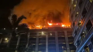 Massive Fire Traps Guests at Sunday JA Plus Hotel in Pattaya