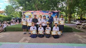 Banglamung Provincial Councilor Congratulates Young Female Futsal and Badminton Champions, Boosts Morale for Future Competitions