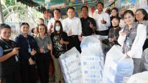 Pattaya Deputy Mayor Visits Gao Phai Community, Distributes Adult Diapers to Vulnerable Residents and Promotes Health Expo