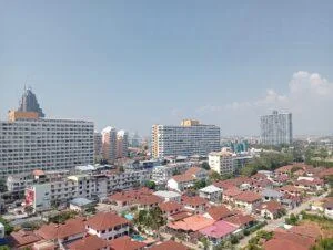 Summer Storm Brews Over Thailand, Bangkok and Nearby Provinces Brace for Impact