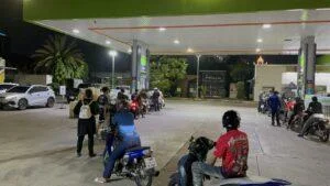 Pattaya Residents Flock to Fuel Pumps As Fear of Middle Eastern Conflict Affecting Available Gas Increases