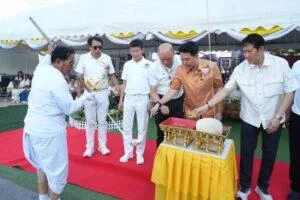 Pattaya Mayor Joins Bronze Statue Casting Ceremony Honoring Luang Pho Bunmi, Founder of Phothisamphan School